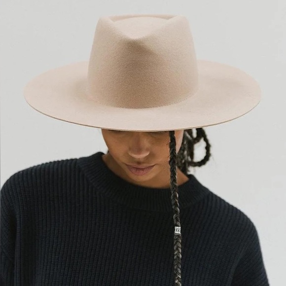 New Gigi Pip DAKOTA TRIANGLE CROWN HAT - CREAM BLEMISHED - Picture 2 of 7